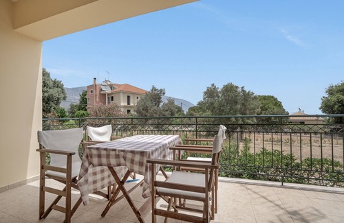 Spartia House | Holiday Home 'Casa Miranda' with Sea View, Wi-Fi and Air Conditioning