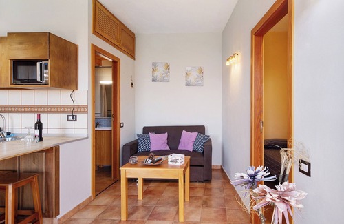 El Tablado House | Holiday Home "Casa Mirador El Topo" with Sea View, Private Terraces & Wi-Fi