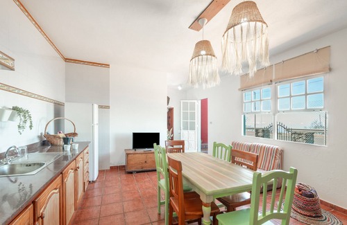 Tijarafe House | Holiday Home 'Casa Noris La Palma' with Sea View, Private Terrace and Wi-Fi