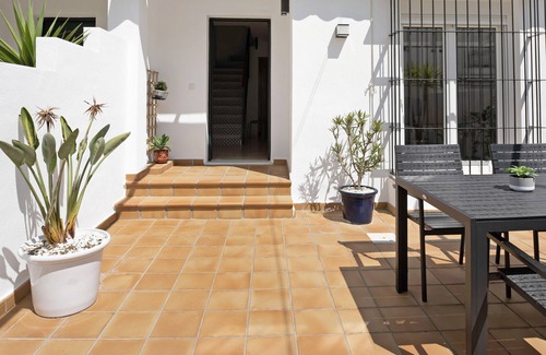 San Ambrosio House | Holiday Home "Casa Noria" with Shared Pool & Wi-Fi