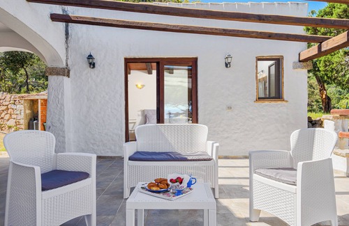 La Conia House | Holiday Home "Casa Relax Vista Mozzafiato" with Garden & A/C