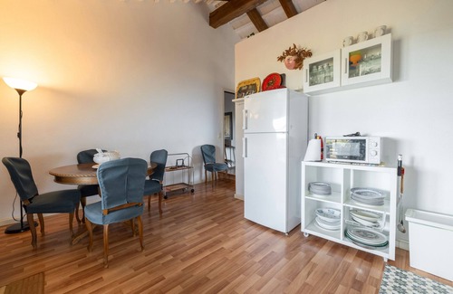 Deltebre House | Holiday Home 'Casa Sorrapa' with Lake Views, Wi-Fi and Air Conditioning