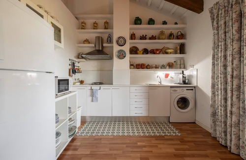 Deltebre House | Holiday Home 'Casa Sorrapa' with Lake Views, Wi-Fi and Air Conditioning