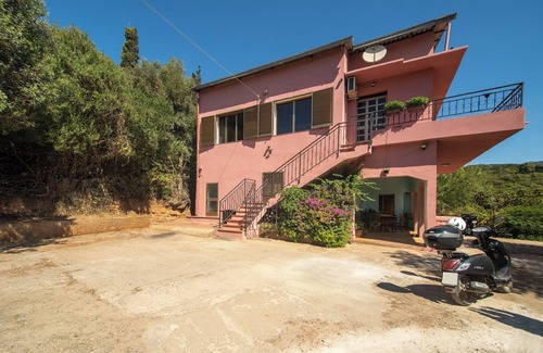 Iglesias Historic Centre House | Holiday Home 'Casa Teresa' with Mountain View, Balcony & A/C