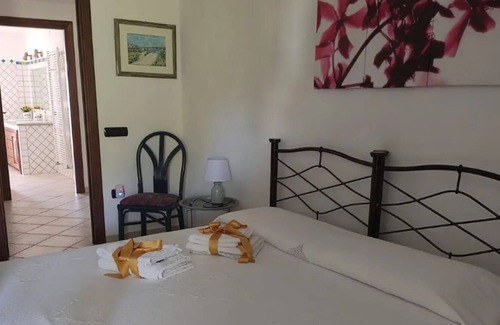 Nuoro House | Holiday Home 'Casa Vacanza Le Fresie' with Mountain View, Wi-Fi and Air Conditioning