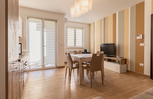 Brindisi House | Holiday Home 'Casadamare Salento' with Balcony, Wi-Fi and Air Conditioning