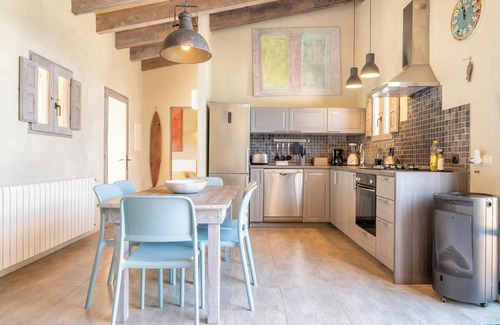 Costitx House | Holiday Home 'Cascada' with Mountain View, Private Pool and Wi-Fi