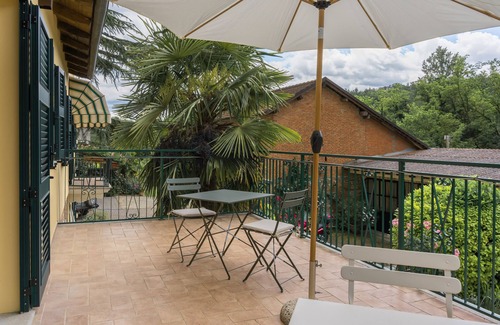 Strevi House | Holiday Home 'Cascina Oddone Prati Winery' with Shared Pool, Wi-Fi and Air Conditioning