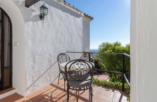 Mijas House | Holiday Home "Casita with fantastic views" with Sea View, Pool, Terrace & Wi-Fi