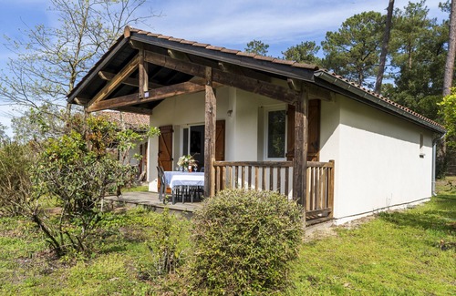 Ondres House | Holiday Home 'Cosy Pavillon 2 Bedrooms Near the Sea' with Shared Pool, Terrace and Wi-Fi