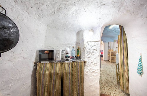 Gador House | Holiday Home 'Cueva' with Mountain View, Private Terrace and Wi-Fi