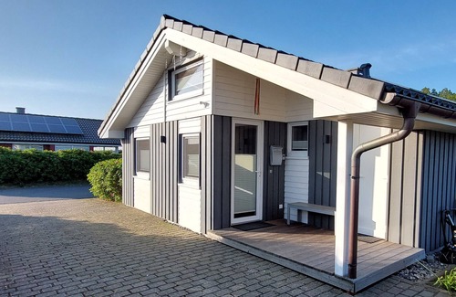 Wesselburenerkoog House | Holiday Home 'Nordseelicht' with Private Garden and Wi-Fi