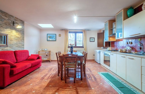 Giave House | Holiday Home 'Delle Fate' with Mountain View, Private Garden and Air Conditioning