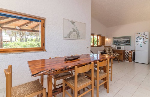 Conca Verde House | Holiday Home "Domus Mea" with Sea View, Wi-Fi, Garden & Terrace