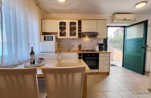 Komoseva House | Holiday Home Duje