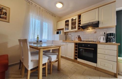 Komoseva House | Holiday Home Duje
