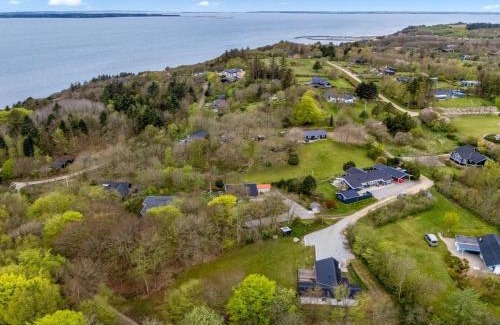 Lihme House | Holiday Home Dwerg - 300m to the fjord by Interhome
