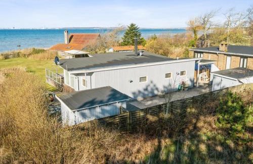 Skodshoved House | Holiday Home Dzavid - 10m from the sea by Interhome