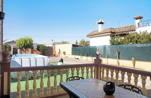 Arcos de la Frontera House | Holiday Home 'El Santiscal' with Mountain View, Wi-Fi and Air Conditioning