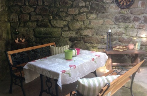 Ploubezre House | Holiday Home 'Entre Terre Et Mer Maison De Charme' with Private Terrace, Private and Balcony