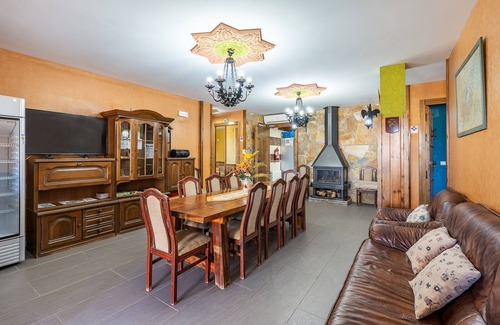 Cogollos de Guadix House | Holiday Home "Casa Rural Tesorillo Cat Superior" with Mountain View, Pool & Wi-Fi