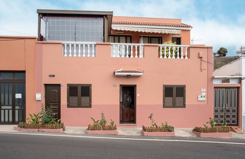 La Mancha House | Holiday Home Casa del Molino with Sea View, Mountain View, Wi-Fi & Terrace