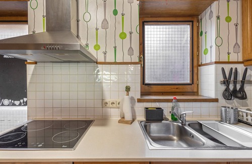 Bellver de Cerdanya House | Holiday Home 'Vall Bellver' with Mountain View, Private Terrace and Wi-Fi