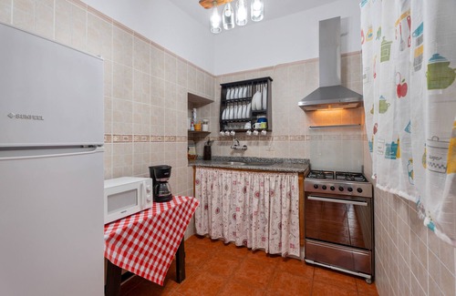 Valverde House | Holiday Home 'Mary Valverde' with Sea View, Private Terrace and Wi-Fi