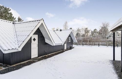 Hou House | Holiday Home Evgenia - from the sea by Interhome