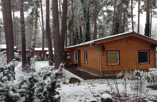 Bullenwinkel House | Holiday Home 'Familie Plaß' with Private Terrace, Private Garden and Wi-Fi