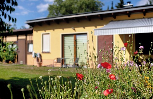 Althuttendorf House | Holiday Home 'Ferienhaus Engert Mit Holzofensauna' with Private Terrace, Shared Garden and Wi-Fi