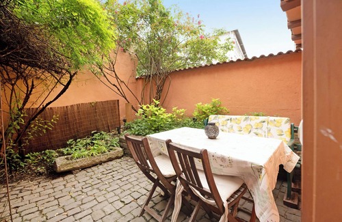 Bad Kreuznach House | Holiday Home 'Ferienhäuschen Am Fischertor' with Private Terrace, Private Garden and Wi-Fi