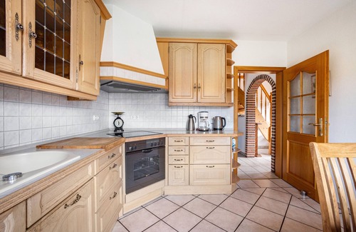 Schafstedt House | Holiday Home 'Ferienhaus Erlengrund A' with Private Terrace, Private Garden and Wi-Fi