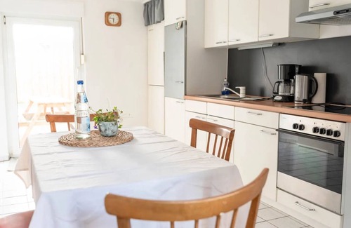 Marsberg House | Holiday Home 'Ferienhaus Steinhoff' with Terrace, Garden and Wi-Fi