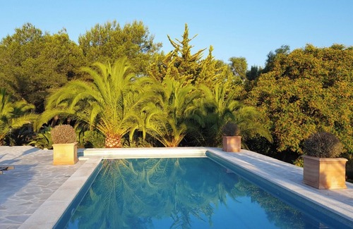 Son Macia House | Holiday Home 'Ferrer' with Mountain View, Private Pool and Wi-Fi
