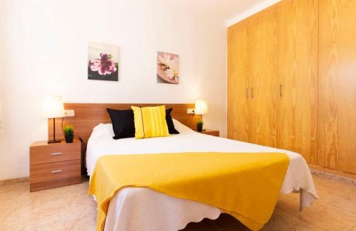 Riumar House | Holiday Home Flamenc 2 by Interhome