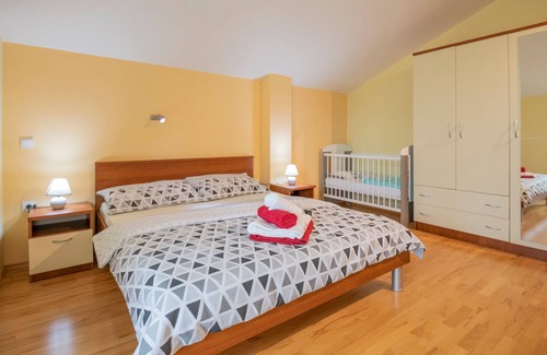 Sestanovac House | Holiday home for 10 guests with 185m² in Katuni (174060)