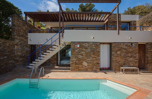 Cap Benat Villa | Holiday Home with Sea View, Private Pool & A/C