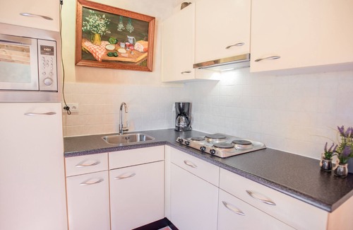 Lacapelle-Marival House | Holiday home on small park with pool in the Lot