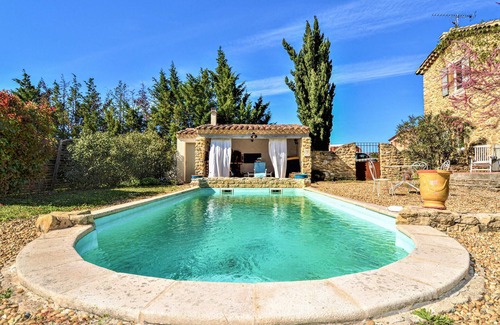 Mons House | Holiday Home 'Mas Des Magnarelles' with Private Pool, Private Garden and Wi-Fi