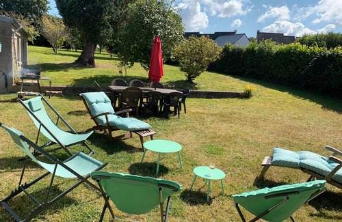 Saint-Quay-Perros House | Holiday Home 'Granit Cocoon 4p Madame Est Servie' with Private Garden and Wi-Fi