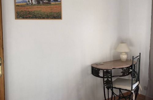Pierrefeu-du-Var House | Holiday Home "Gite La Colline La Libran" with Shared Pool & Wi-Fi