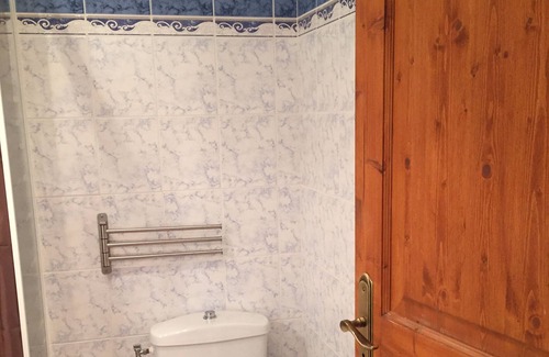 Pierrefeu-du-Var House | Holiday Home 'Gite La Pinede La Libran' with Shared Pool, Wi-Fi and Air Conditioning