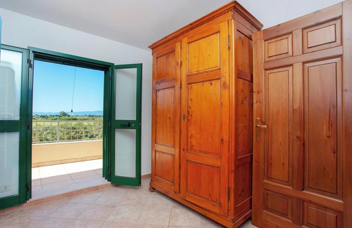 Orosei House | Holiday Home 'Gamma 1' with Mountain View, Private Terrace and Air Conditioning