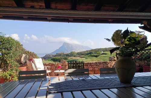 Tiriddo House | Holiday Home 'Graziella' with Sea View, Shared Pool and Shared Terrace