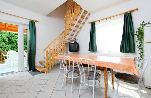 Balatonszarszo House | Holiday Home Greenie by Interhome