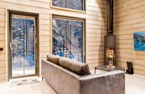 Sirkka House | Holiday Home Hankielämä b by Interhome