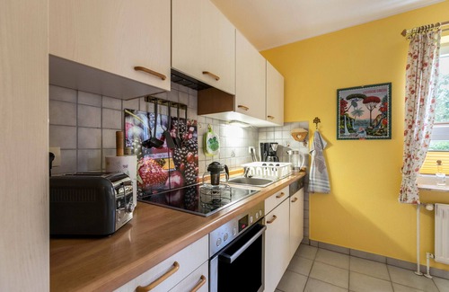 Niebuell House | Holiday Home 'Haus Deichbrise' with Private Terrace, Private Garden and Wi-Fi