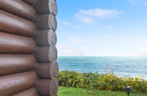 Vang House | Holiday Home Heli - 200m from the sea by Interhome