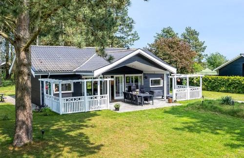 Rodby House | Holiday Home Helin - 800m from the sea by Interhome